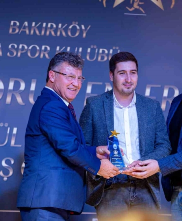 bakirkoy-ata-spor-kulubunden-ihlas-medyaya-2-odul-yNNnrQuk.jpg