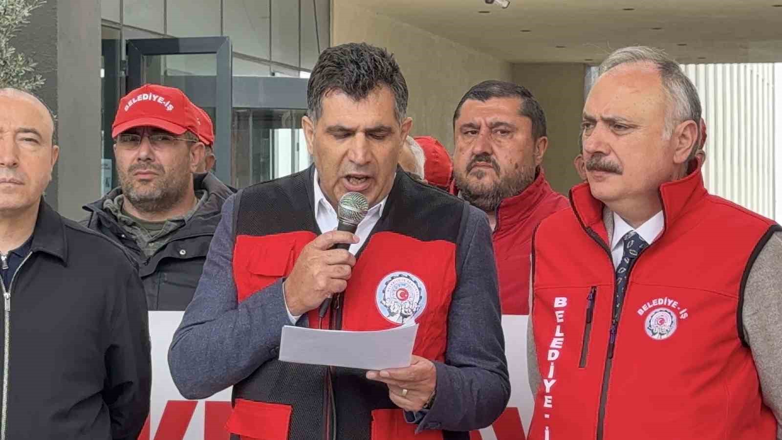 bakirkoy belediyesi onunde isten cikarma tepkisi 1 Itl5F8Ij