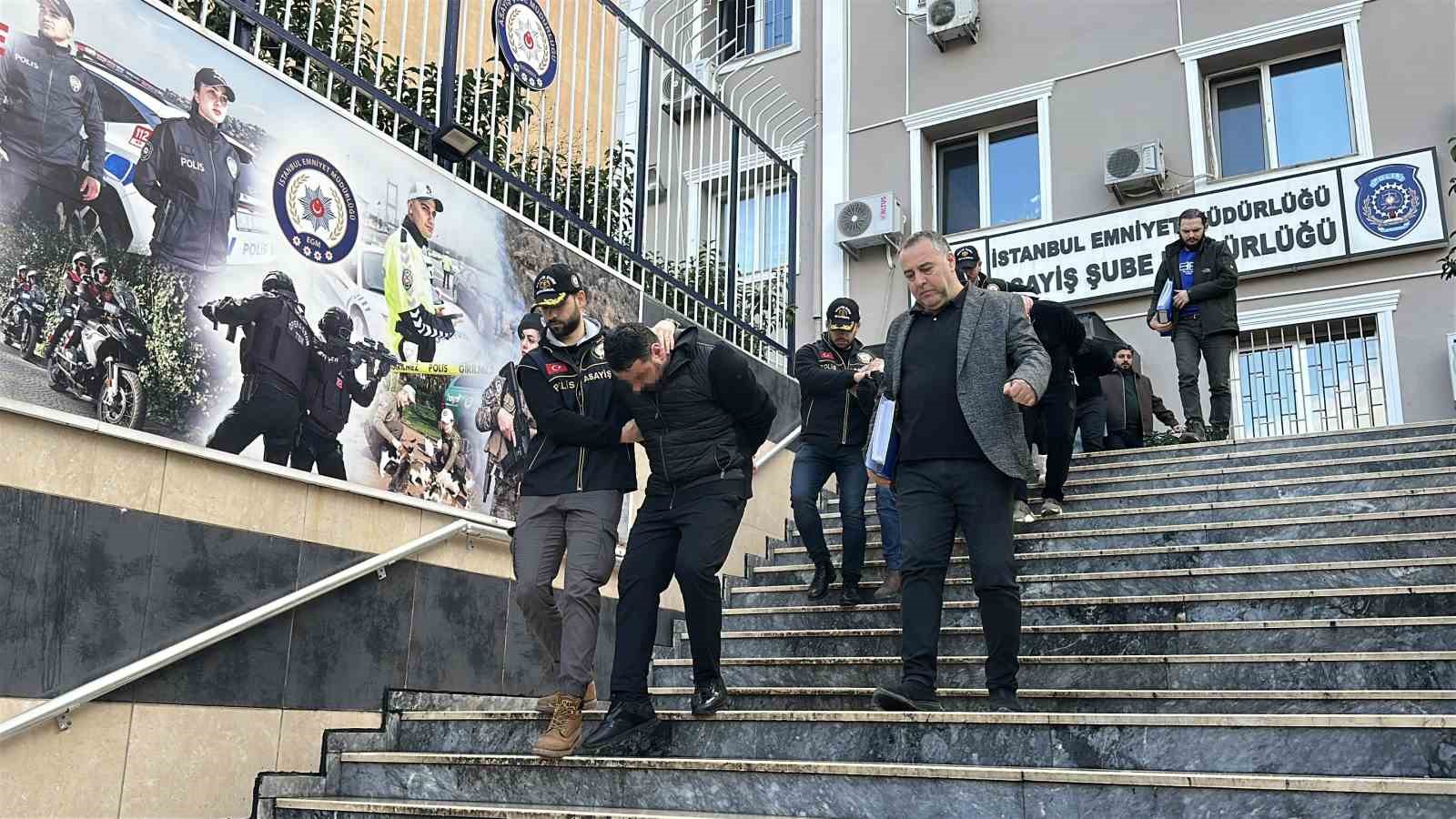 bakirkoyde 30 milyon dolarlik soygun iddiasina iliskin gozaltina alinan 11 supheli adliyeye sevk edildi 1NF45wcC