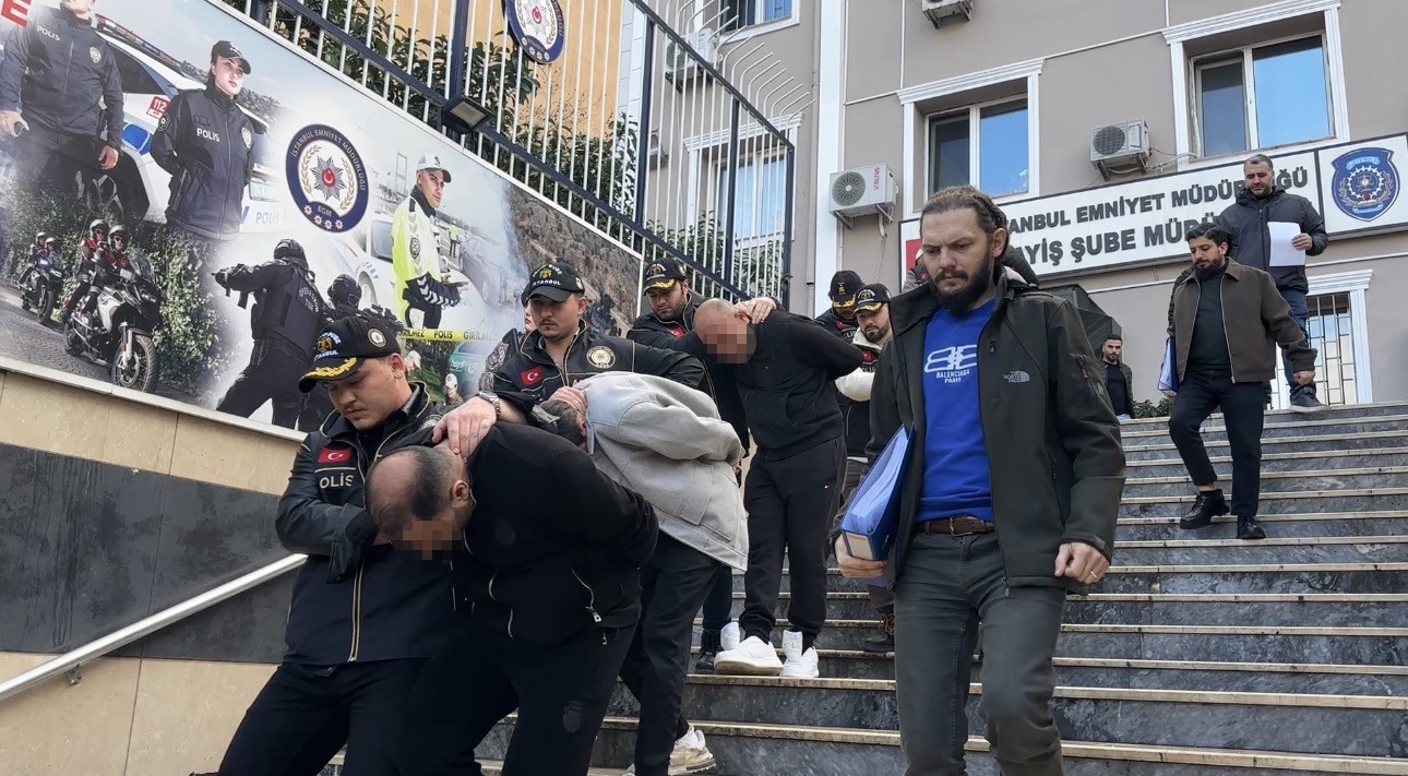 bakirkoyde 30 milyon dolarlik soygun iddiasina iliskin gozaltina alinan 11 supheli adliyeye sevk edildi 3ig34eez