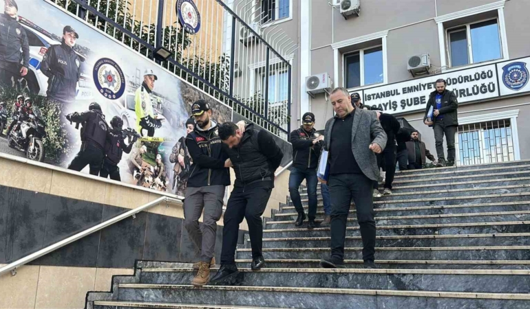 bakirkoyde-30-milyon-dolarlik-soygun-iddiasina-iliskin-gozaltina-alinan-11-supheli-adliyeye-sevk-edildi-zaPm2T7S.jpg