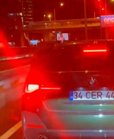 bakirkoyde-bir-maganda-trafikte-tartistigi-kadin-surucuyu-boyle-darp-etti-mf1SuCqC.jpg