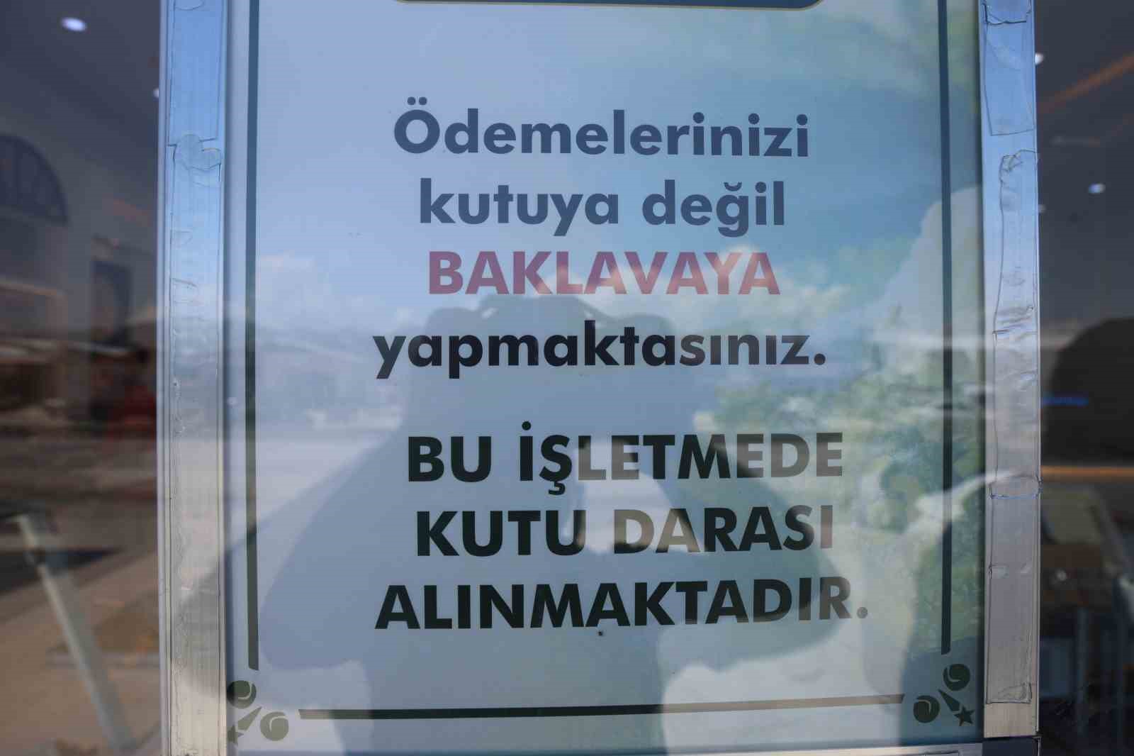 baklava alirken kutuya para odememek isteyenlere dara uyarisi 3