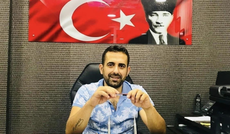 baklava-kutusunda-10-bin-euro-ile-yakalanan-baskan-yardimcisi-gunah-kecisi-ilan-edildim-bana-bqy7rJ3t.jpg