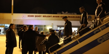 baku-nahcivan-seferini-yapan-yolcu-ucagi-saldiri-nedeniyle-igdira-indi-ECHJ36mE.jpg