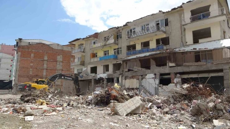 Balanlı Apartmanı davasında karar: 8 sanığa hapis cezası 4 balanli apartmani davasinda karar 8 saniga hapis cezasi 0 RRSswcUv