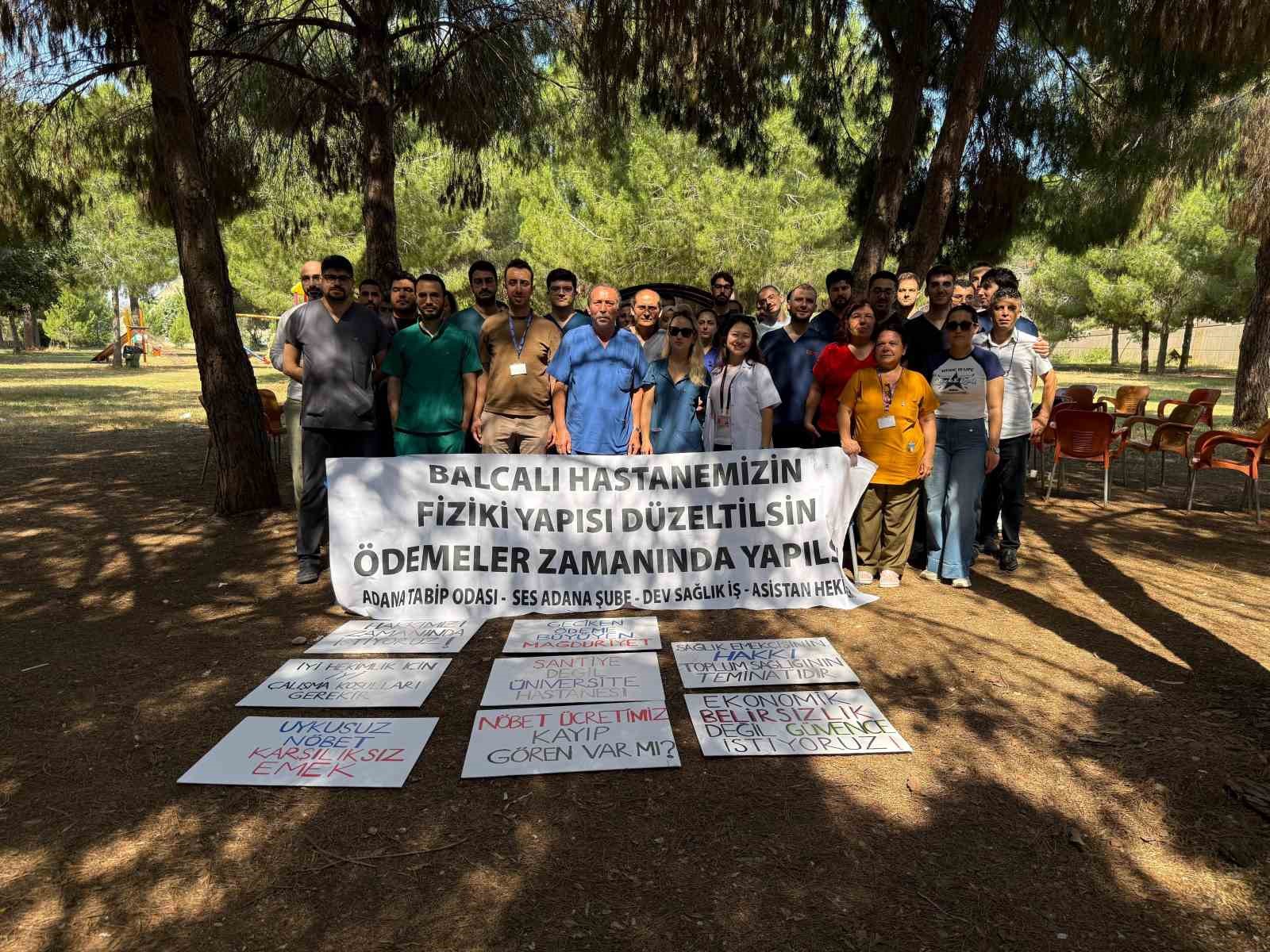 balcali hastanesinde calisan saglik calisanlari 3 gun is birakti 0 7qn7KSqk