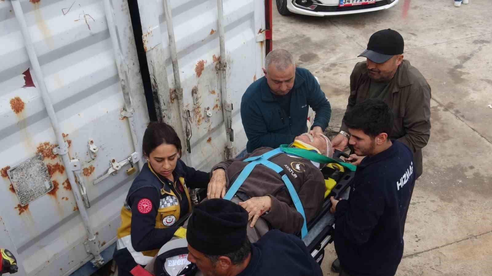 balik tutmak icin gittigi dalga kiranda duserek mahsur kaldi 4
