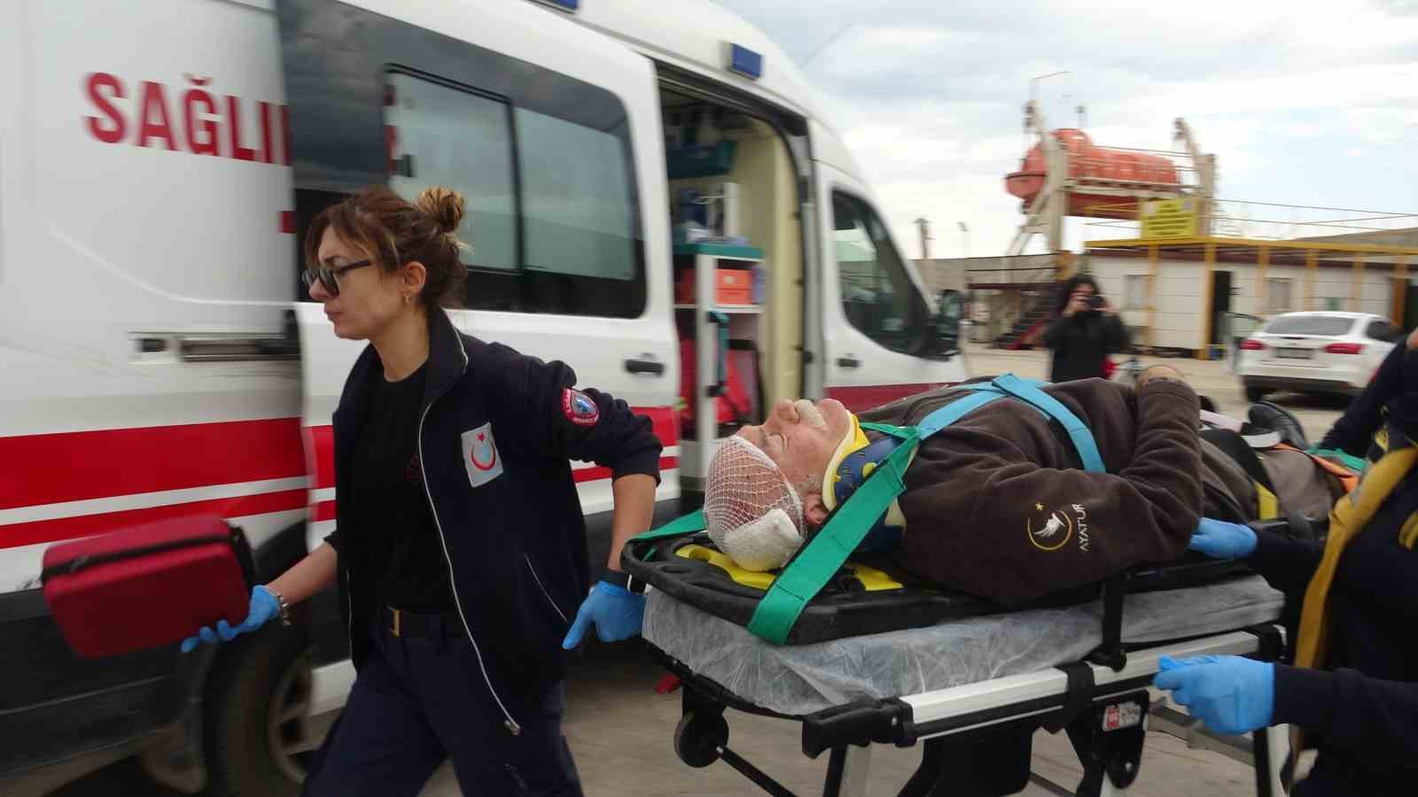 balik tutmak icin gittigi dalga kiranda duserek mahsur kaldi 5