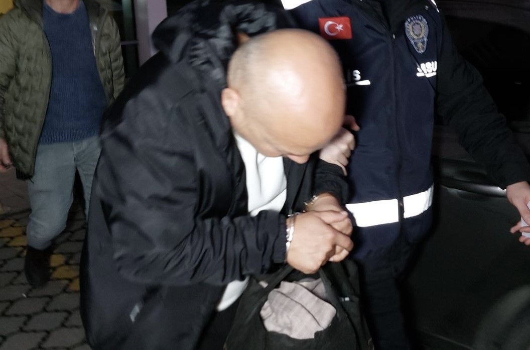 balikci barinaginda emekli polisi bicaklayan sahsa 5 yil 5 ay hapis 1
