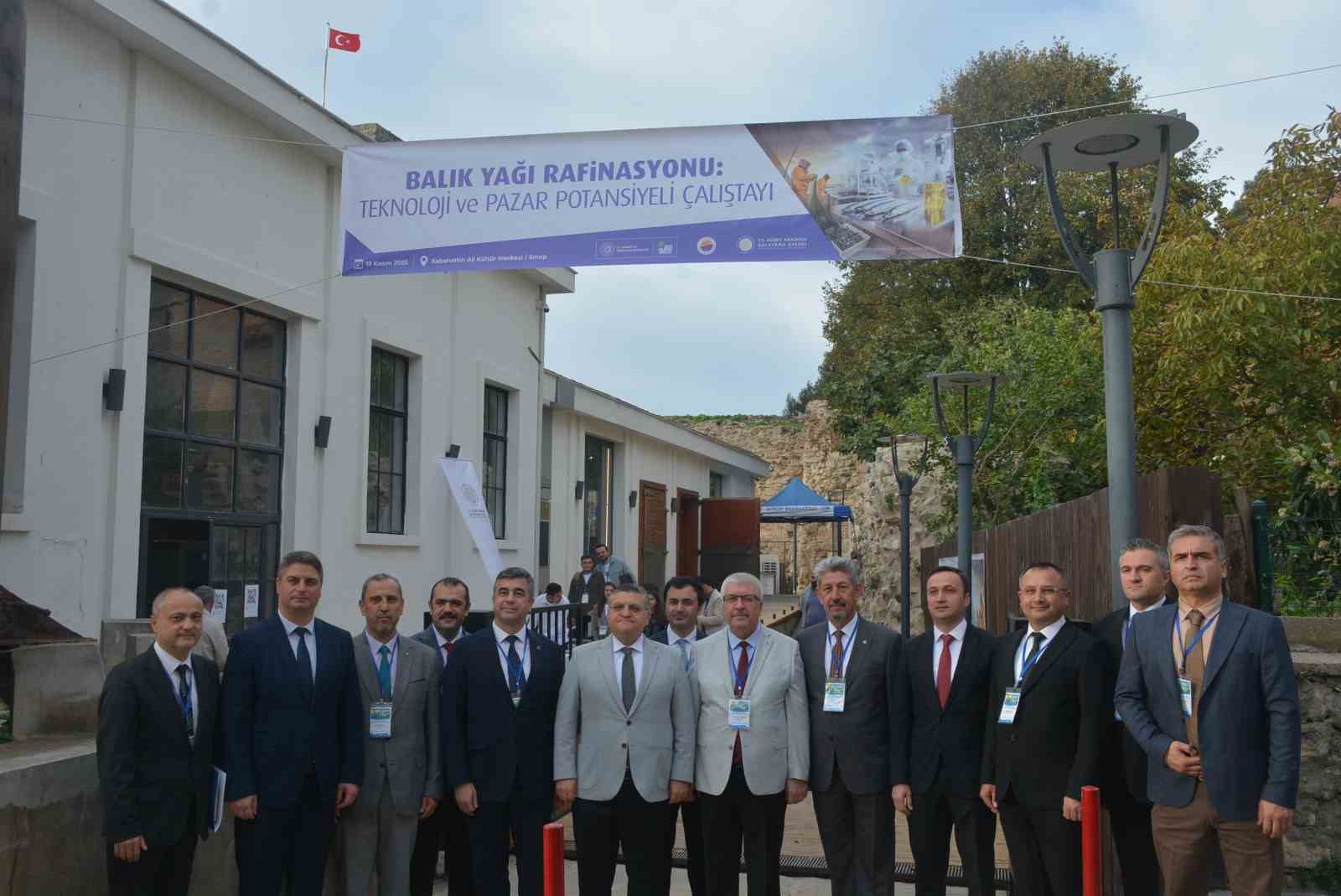 Balıkçılık sektörü Sinop’ta bir araya geldi: Balık yağı üretim potansiyeli ortaya çıkarılıyor 4 balikcilik sektoru sinopta bir araya geldi balik yagi uretim potansiyeli ortaya cikariliyor 0 aycHCd6E