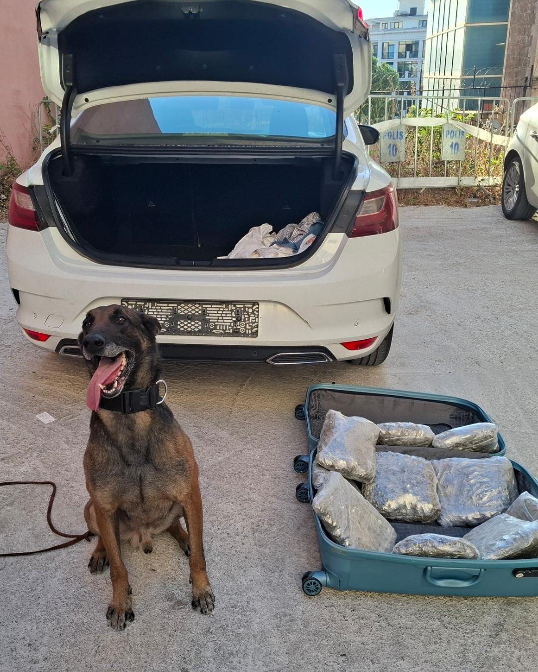 balikesir polisinden narkorekor 1 BVCfTTkQ