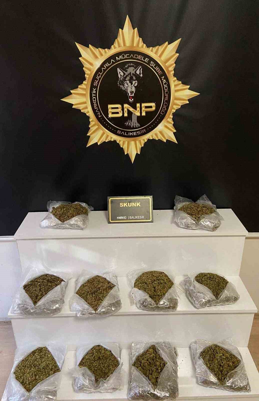 balikesir polisinden narkorekor 2 ftfypLk1