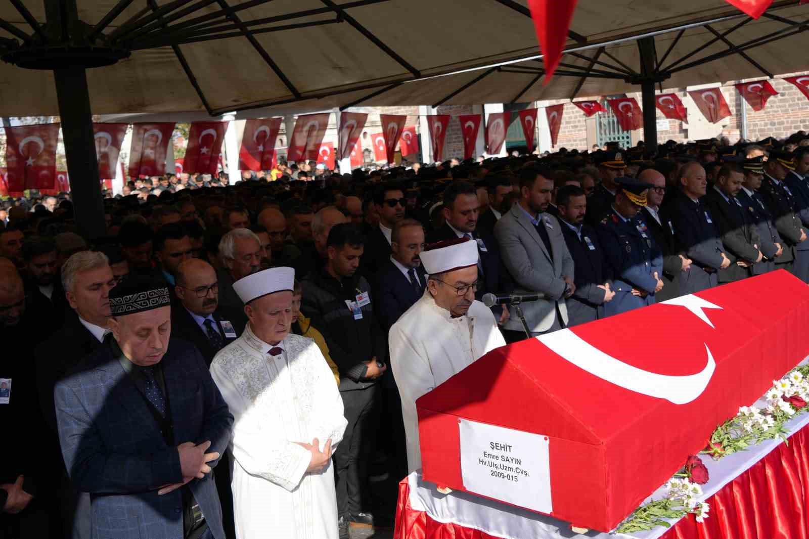balikesir sehit emre sayini son yolculuguna ugurladi 2