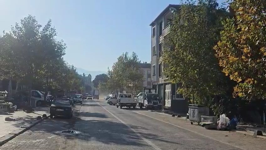 balikesir sindirgida 49 buyuklugunde deprem 4 FMdJ2DXp