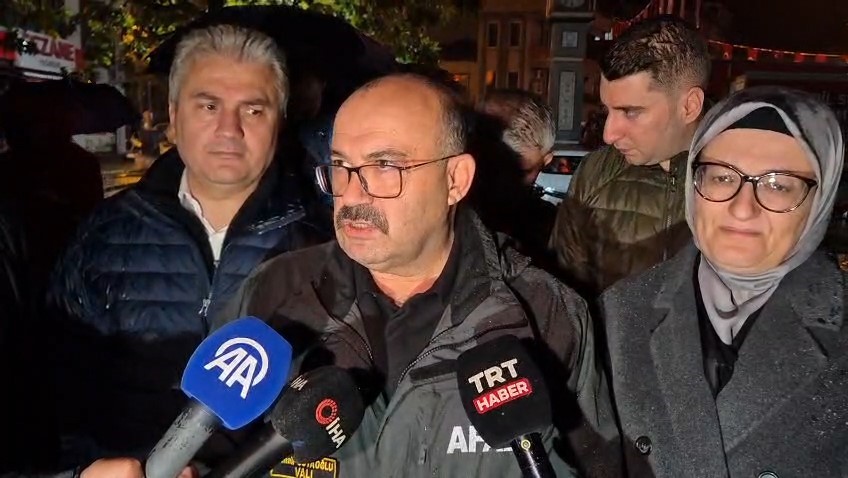 balikesir valisi ismail ustaoglu su ana kadar hastanelerimize muracaat eden 22 vatandasimiz var bunlardan bSN8M5cY