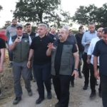 balikesir-valisi-ustaoglu-550-personelle-yanginlara-mudahalemiz-devam-ediyor-9CWDBATY.jpg