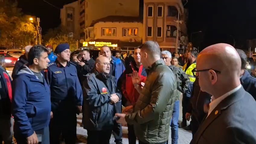 balikesir valisi ustaoglu can kaybi bulunmuyor 0 ryGSIwRq