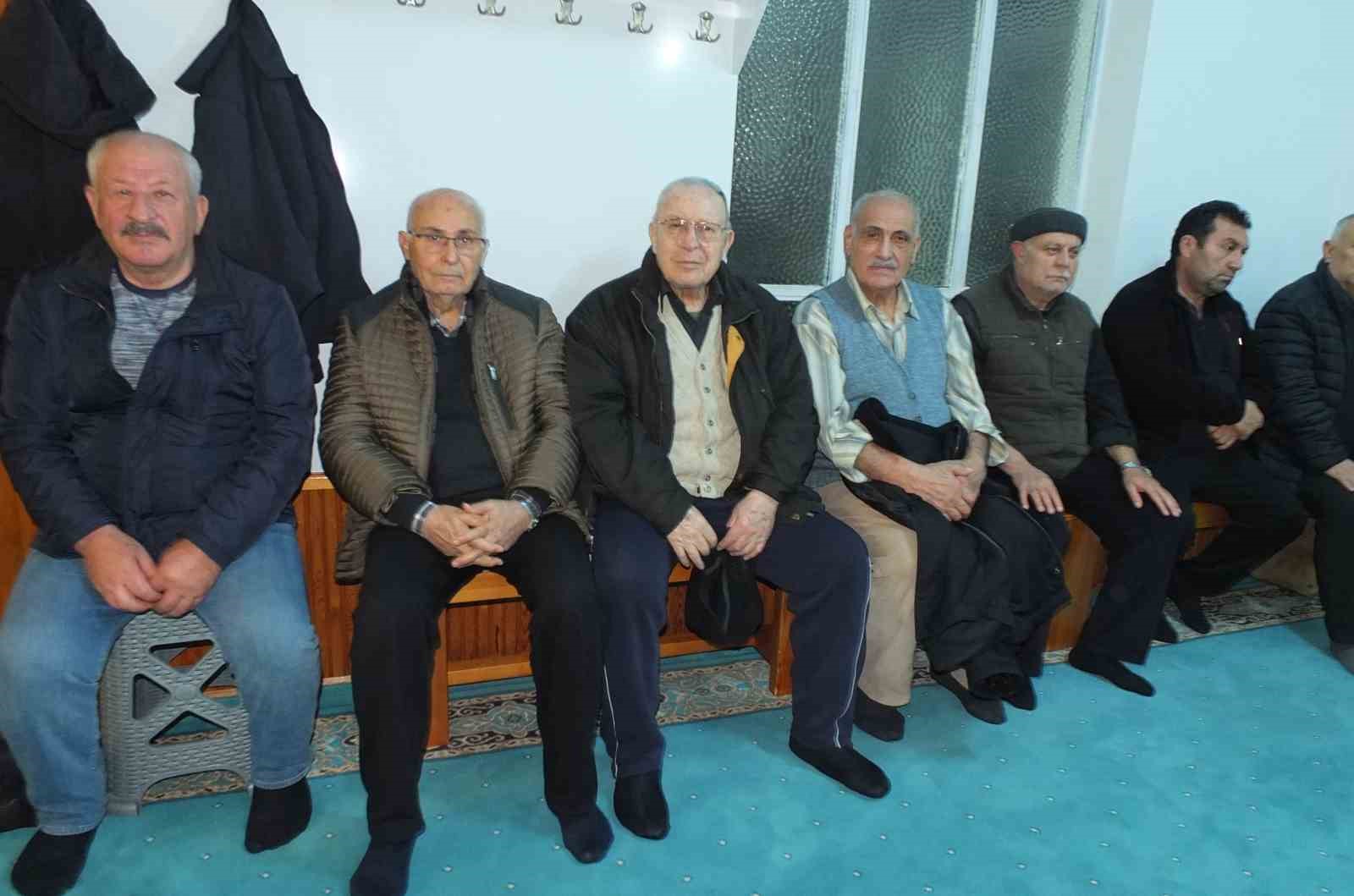 balikesirde 3 dakika erken okunan ezan kafalari karistirdi 2 4pNegIIs