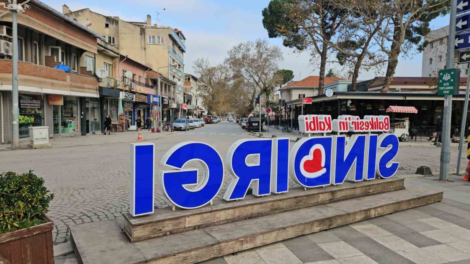 balikesirde 49 buyuklugunde deprem 1