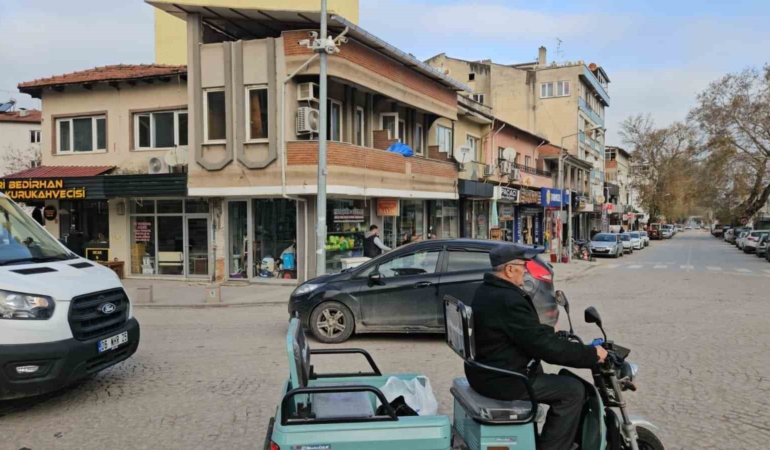 balikesirde-49-buyuklugunde-deprem-3lfu4pF4.jpg