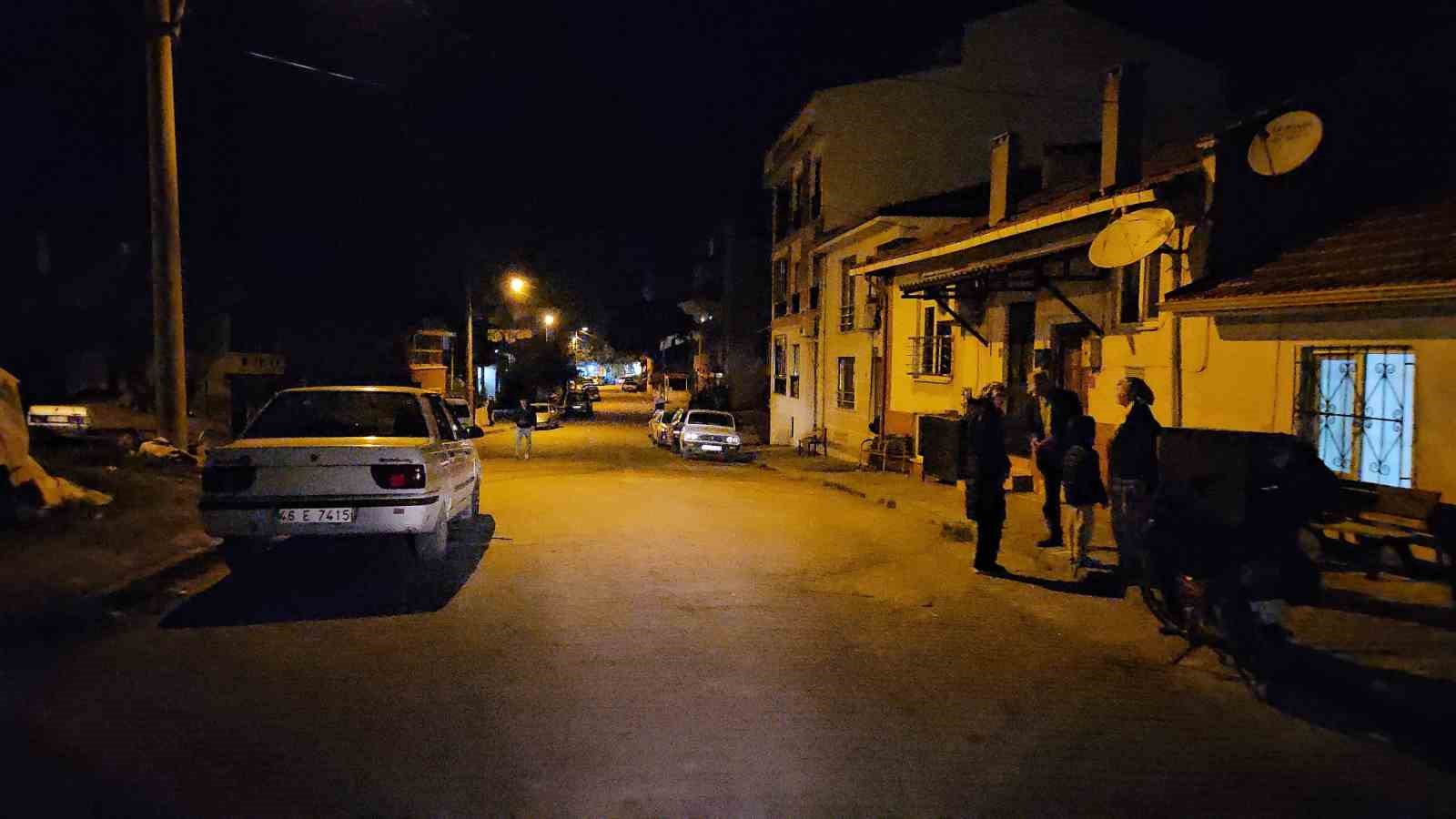 balikesirde 49luk deprem 0 j2XnLMD4