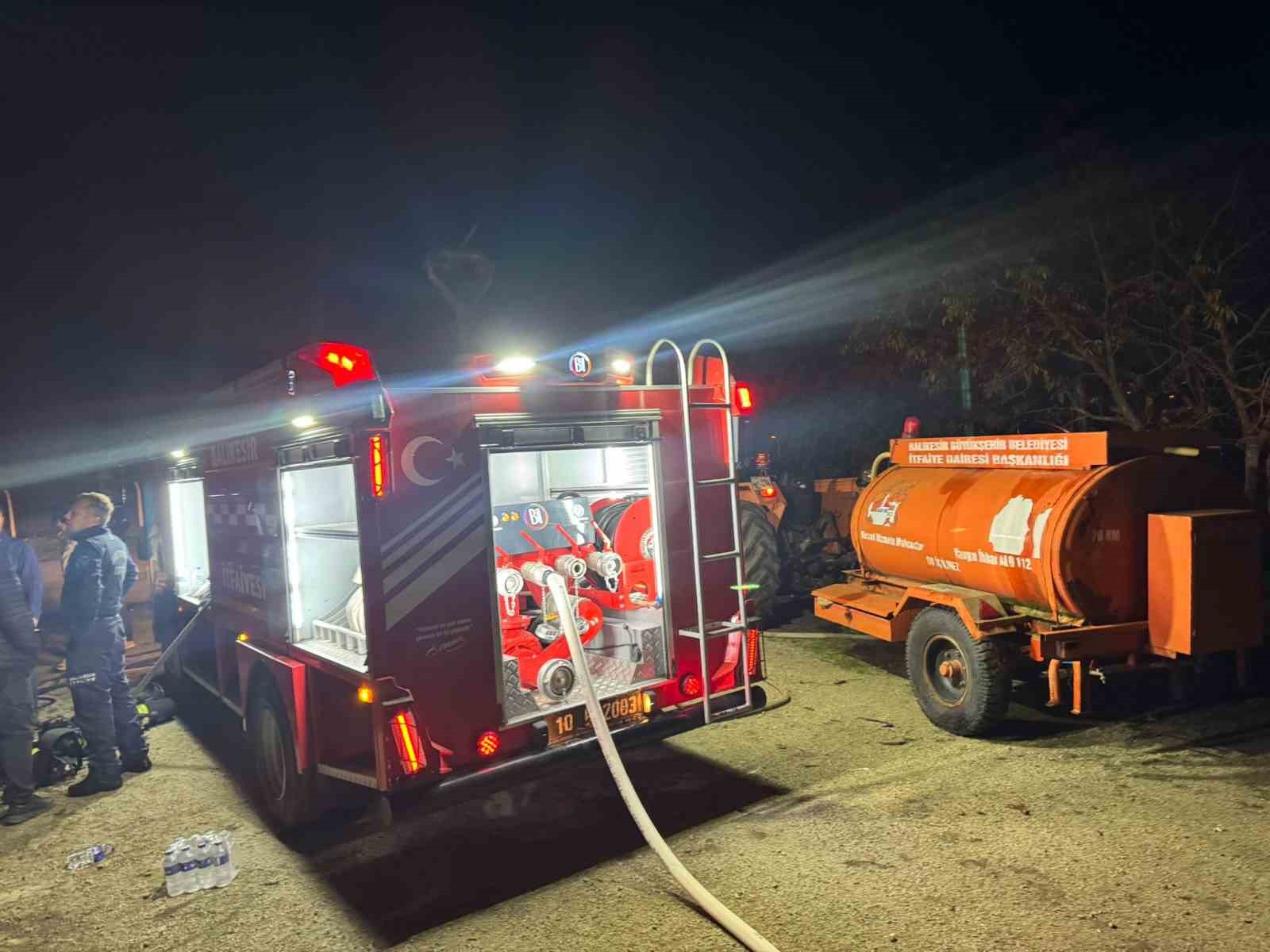 balikesirde 5 bin pilic yanginda telef oldu 1 vuSV2BTZ