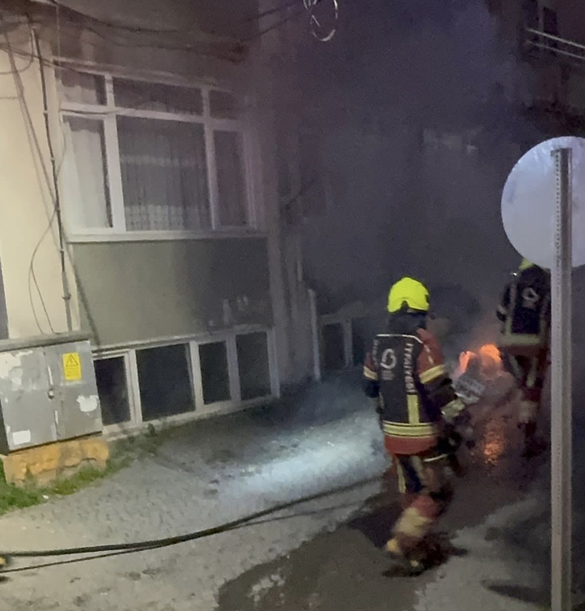 balikesirde arac yangini buyumeden sonduruldu 2 lz3EYkuY