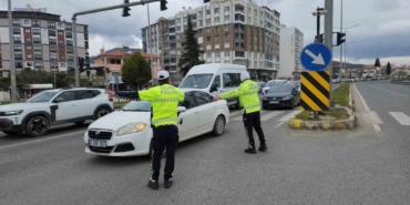 balikesirde-arife-gunu-trafik-yogunlugu-UKx4alBm.jpg