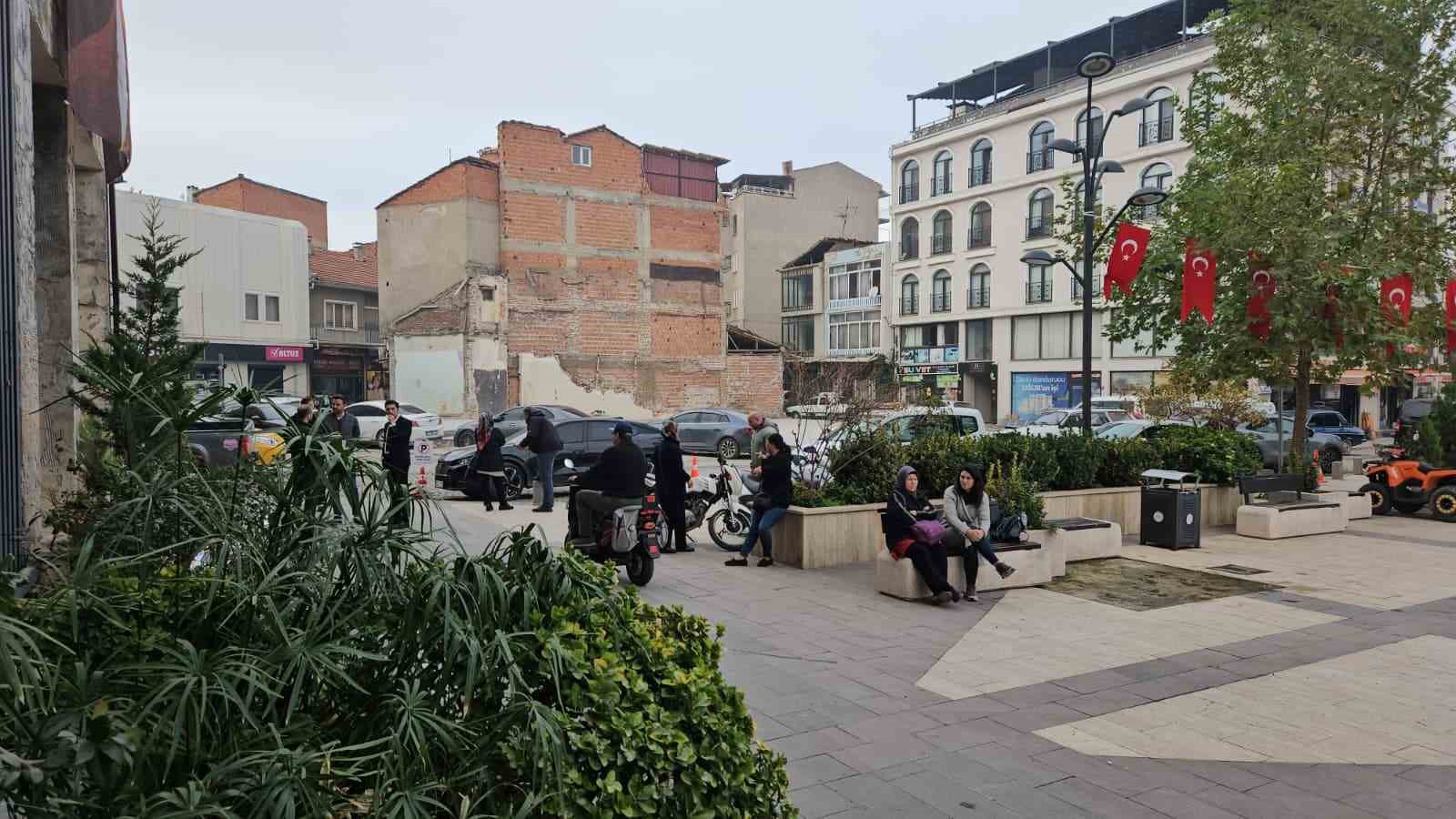 balikesirde bir deprem daha 44 2 mK9AVHjI