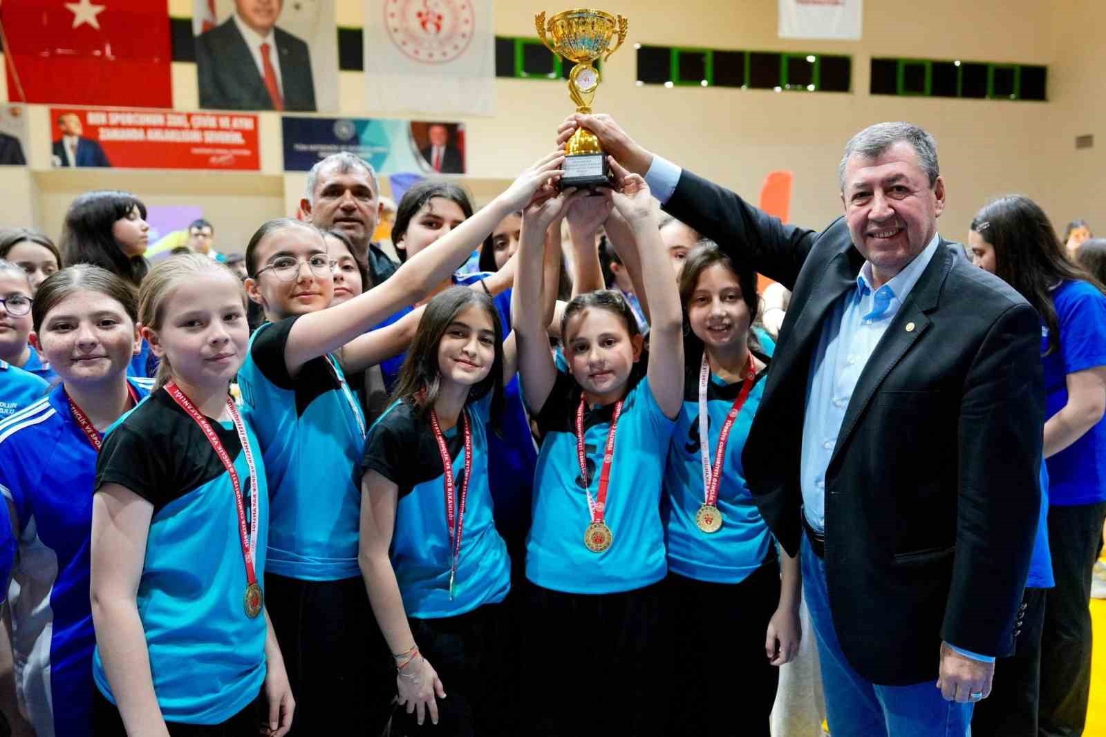 balikesirde cocuk sporlari senligi odul toreni ile tamamlandi 4 jP9sZS7y