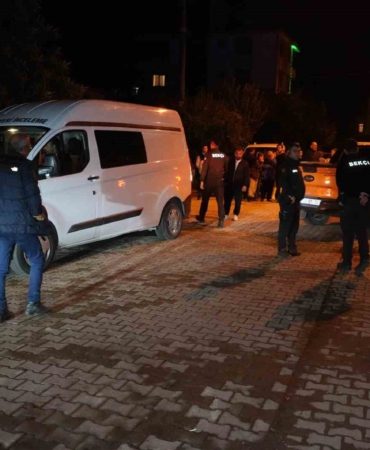 balikesirde-evinde-silahla-vurulmus-erkek-cesedi-bulundu-zpkIuJnK.jpg
