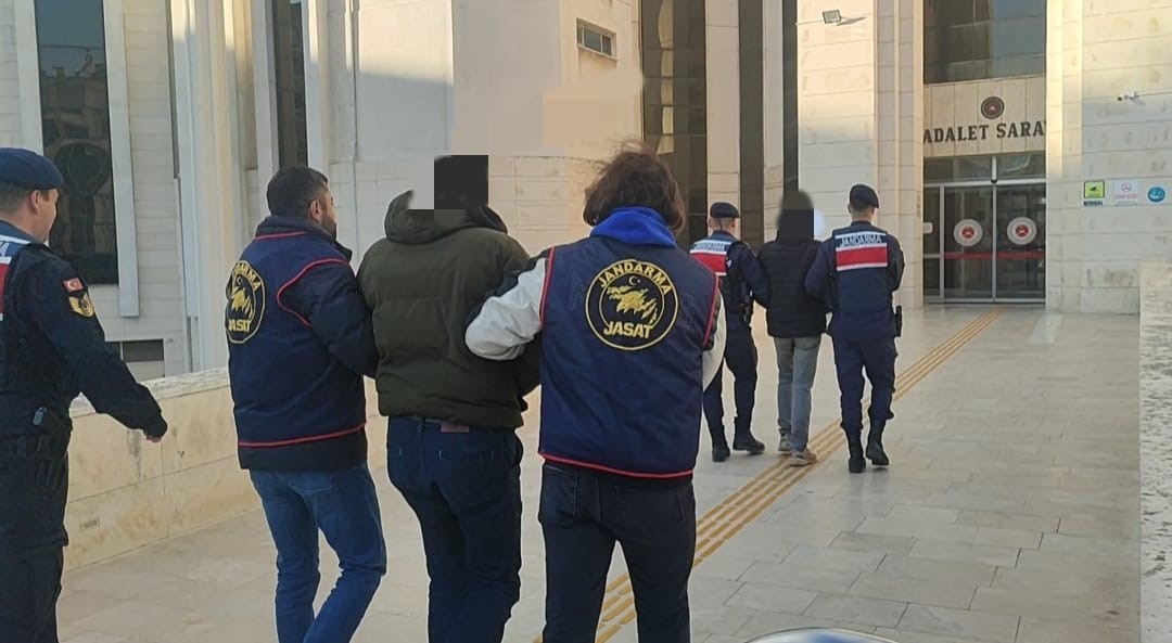 balikesirde jandarma sessiz aparatli hirsizlari kiskivrak yakaladi 0 kJyMf6Gi