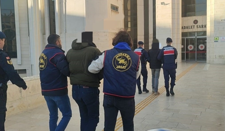 balikesirde-jandarma-sessiz-aparatli-hirsizlari-kiskivrak-yakaladi-YRH3JZTs.jpg