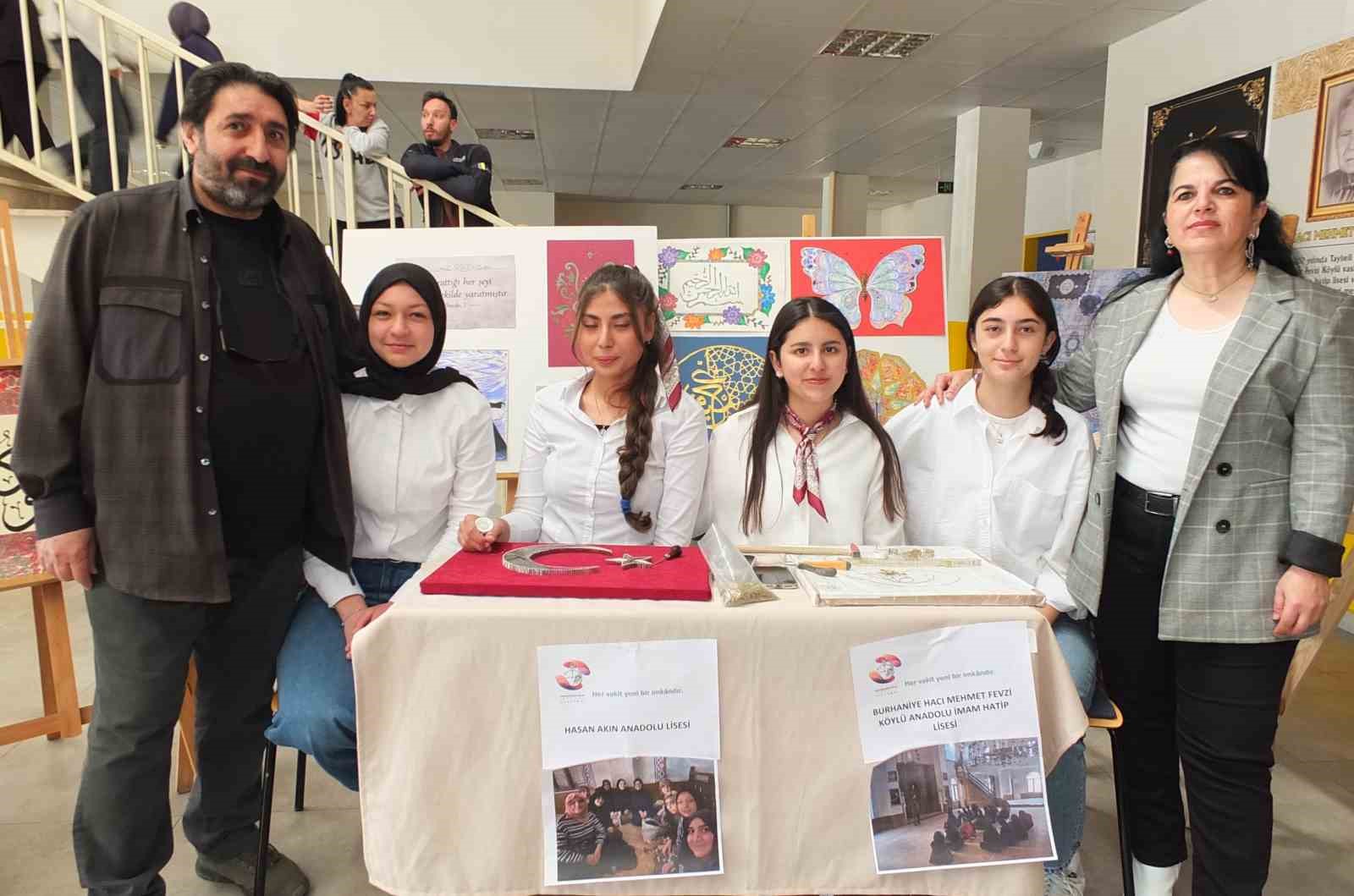 balikesirde ogrencilerin yil sonu sergisi yogun ilgi gordu 2 bBJJjRcq