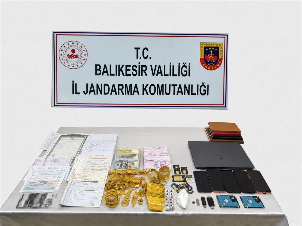 balikesirde suc orgutu operasyonu 16 gozalti 1 DVvMybpF