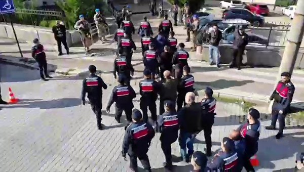 balikesirde suc orgutune darbe 5 tutuklama 0 QrKDeezB