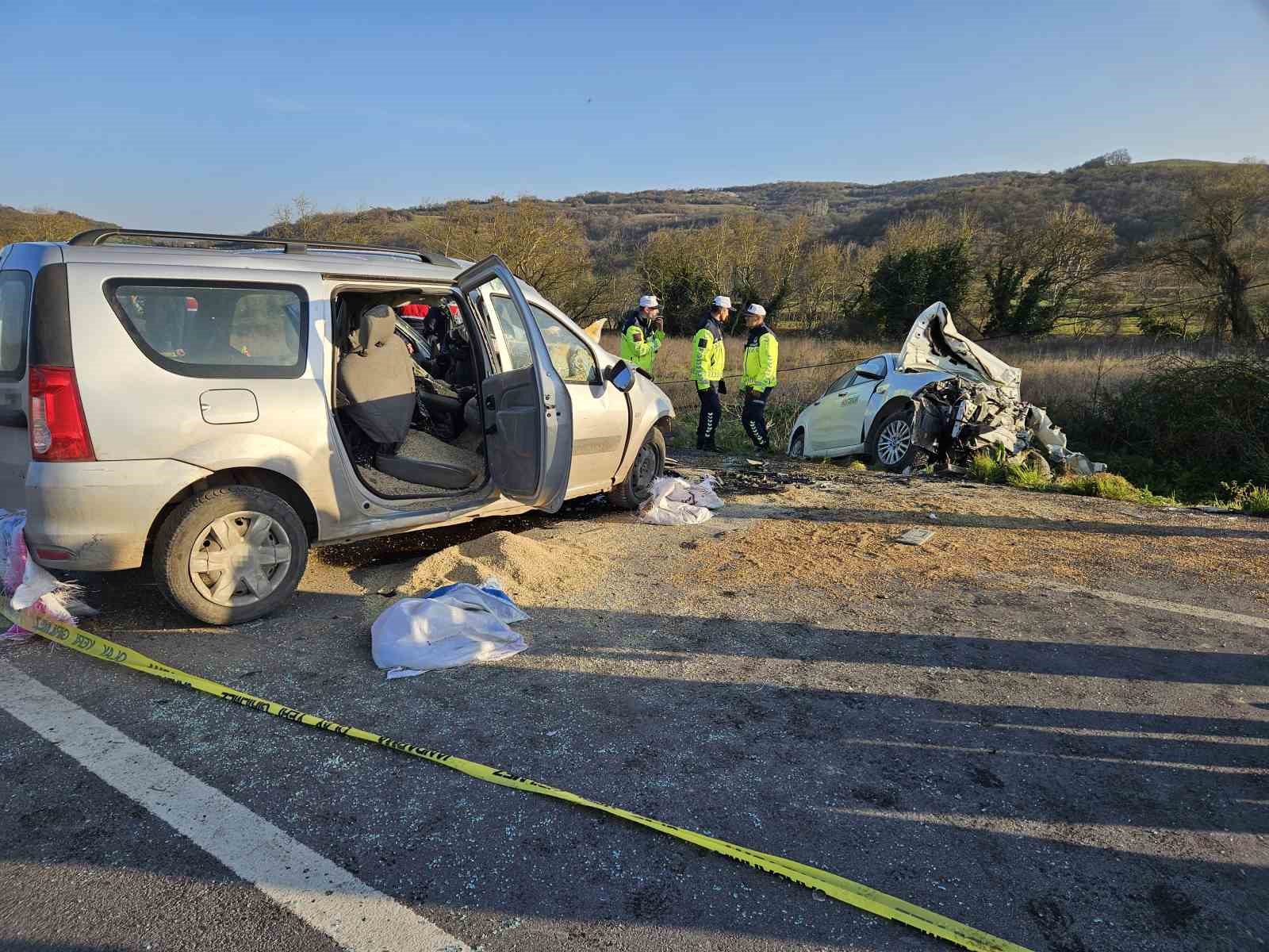 balikesirde trafik kazasi 1 olu 2 yarali 1 weUWe7pl