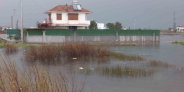 balikesirde-yazliklar-su-altinda-kaldi-na8TXJ2T.jpg