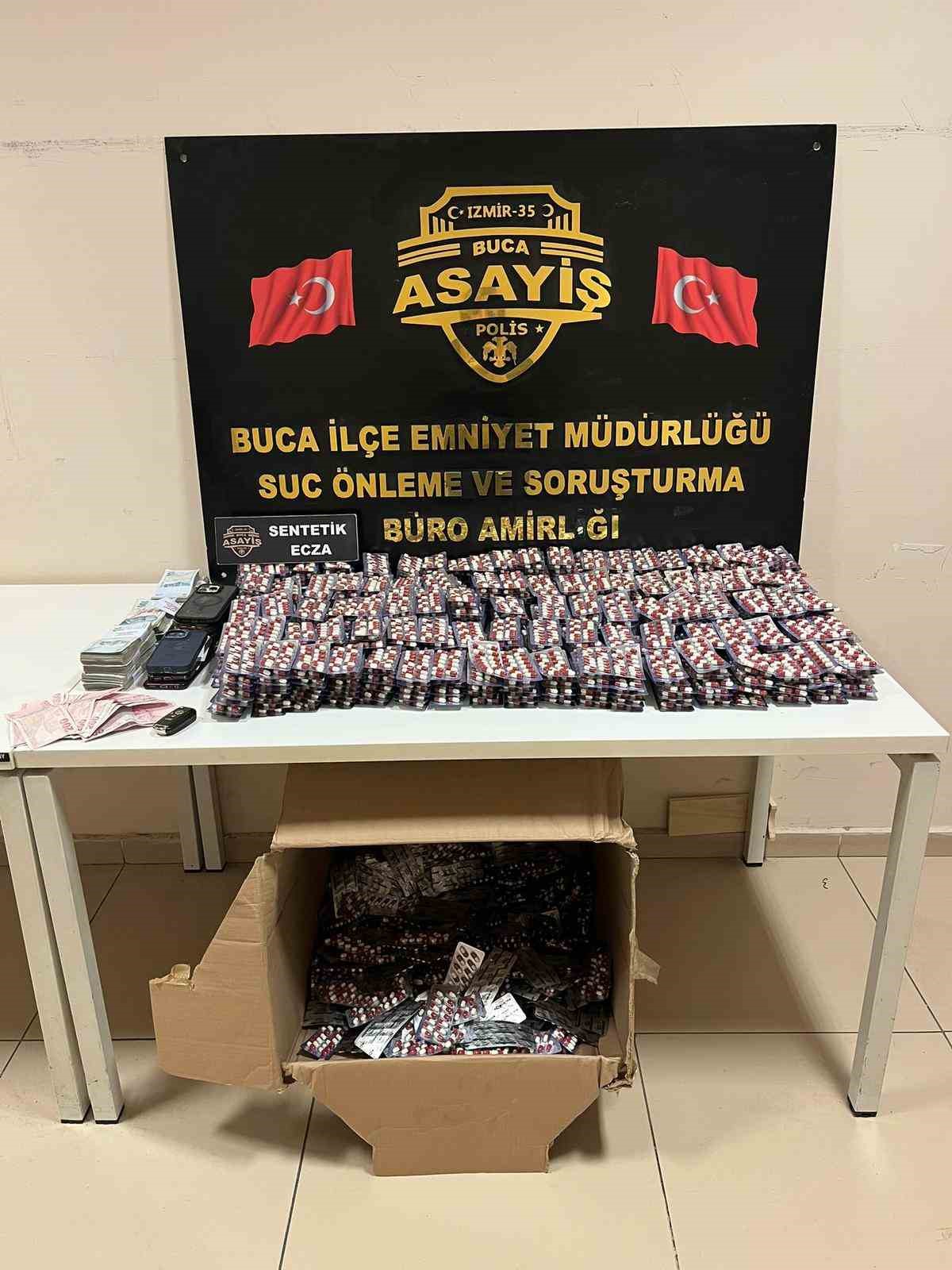balikesirden izmire uyusturucu sevkiyati 10 gozalti 0 uTCzh3YR