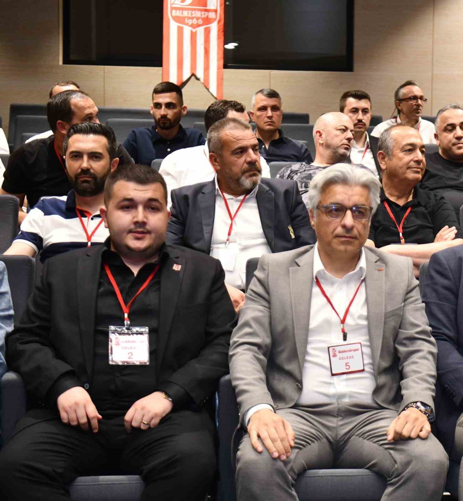 Balıkesirspor’da yeni Başkan Mert Alper Acar 10 balikesirsporda yeni baskan mert alper acar 6 GZRuU3NQ