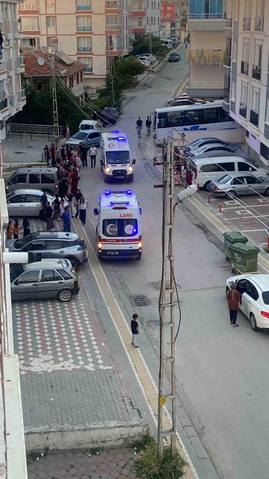 Balkondan düşen 1 yaşındaki çocuk ağır yaralandı 5 balkondan dusen 1 yasindaki cocuk agir yaralandi 1 HskFEm7c