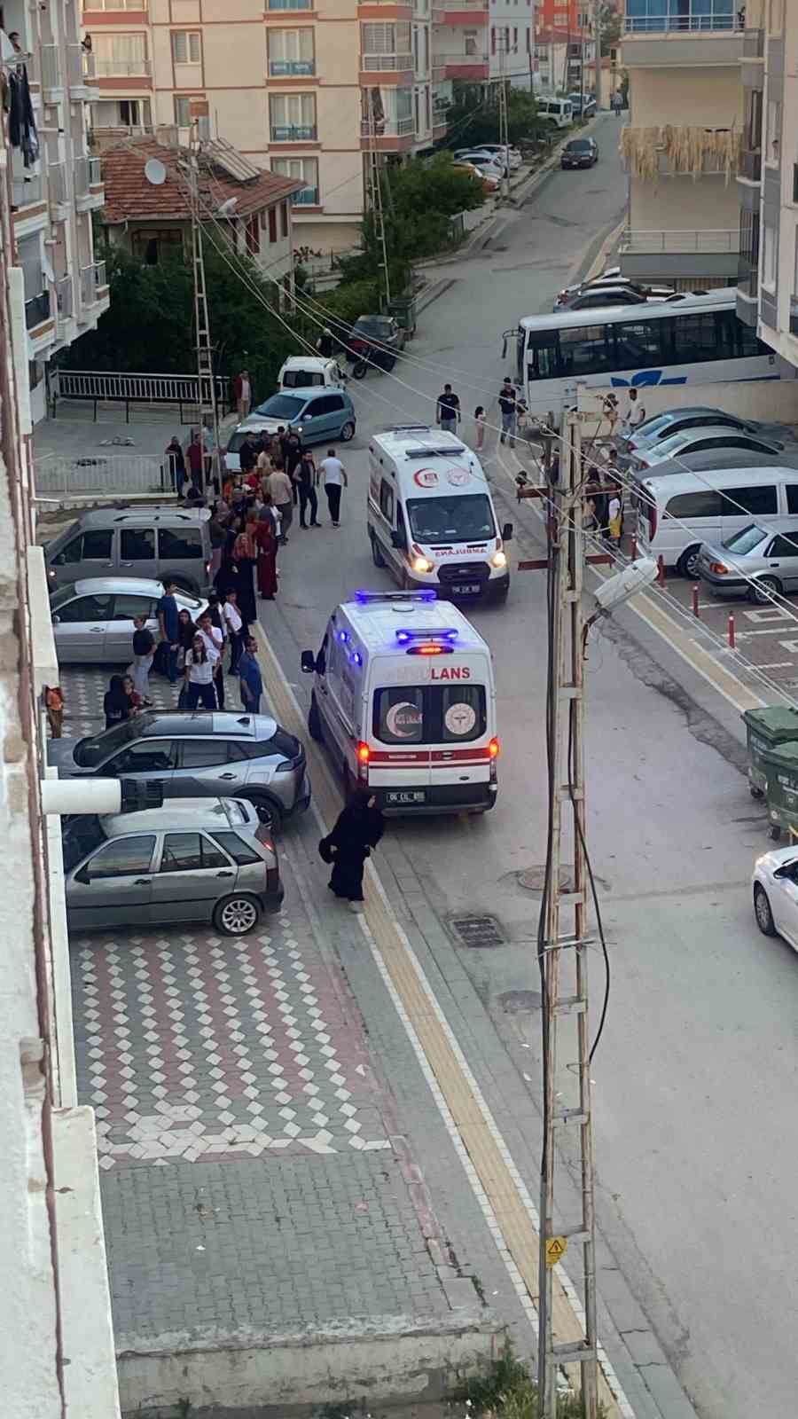 Balkondan düşen 1 yaşındaki çocuk ağır yaralandı 6 balkondan dusen 1 yasindaki cocuk agir yaralandi 2 ui5BFpR5