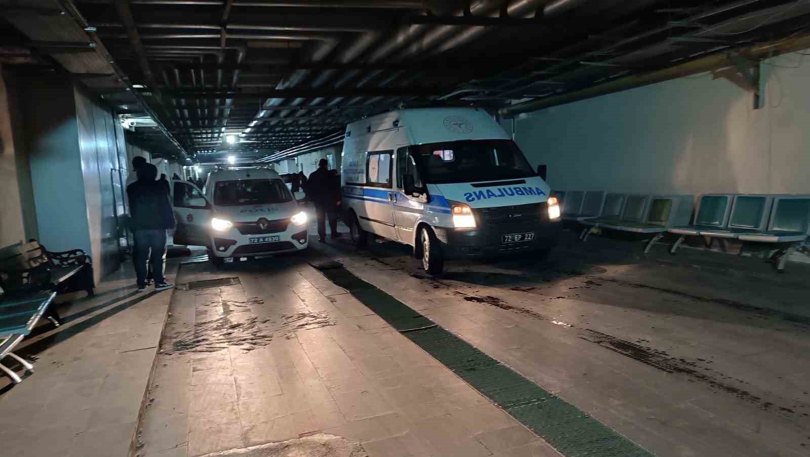 balkondan dusen genc kadin hayatini kaybetti 0 kl6utuEc