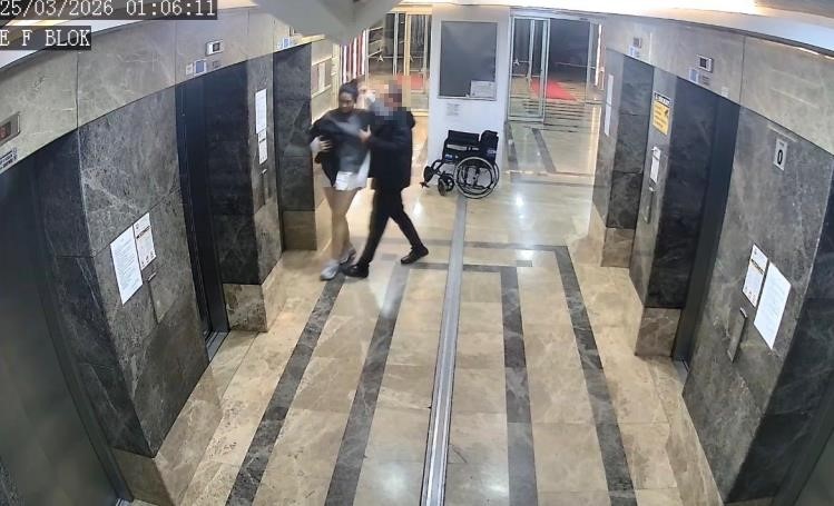 Balkondan düşen kadının şüpheli ölümünde yeni gelişme: Olay gecesi görüntüleri ortaya çıktı 7 balkondan dusen kadinin supheli olumunde yeni gelisme olay gecesi goruntuleri ortaya cikti 3 bHMerNmI
