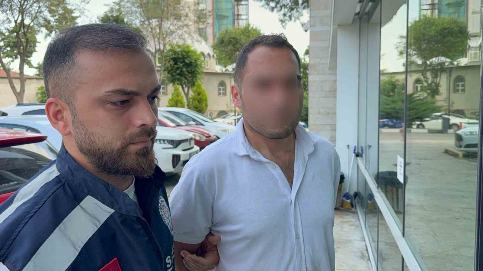 Balkondan eve girmek isteyen koca KADES’le yakalandı 4 balkondan eve girmek isteyen koca kadesle yakalandi 0 w8cmFnOj
