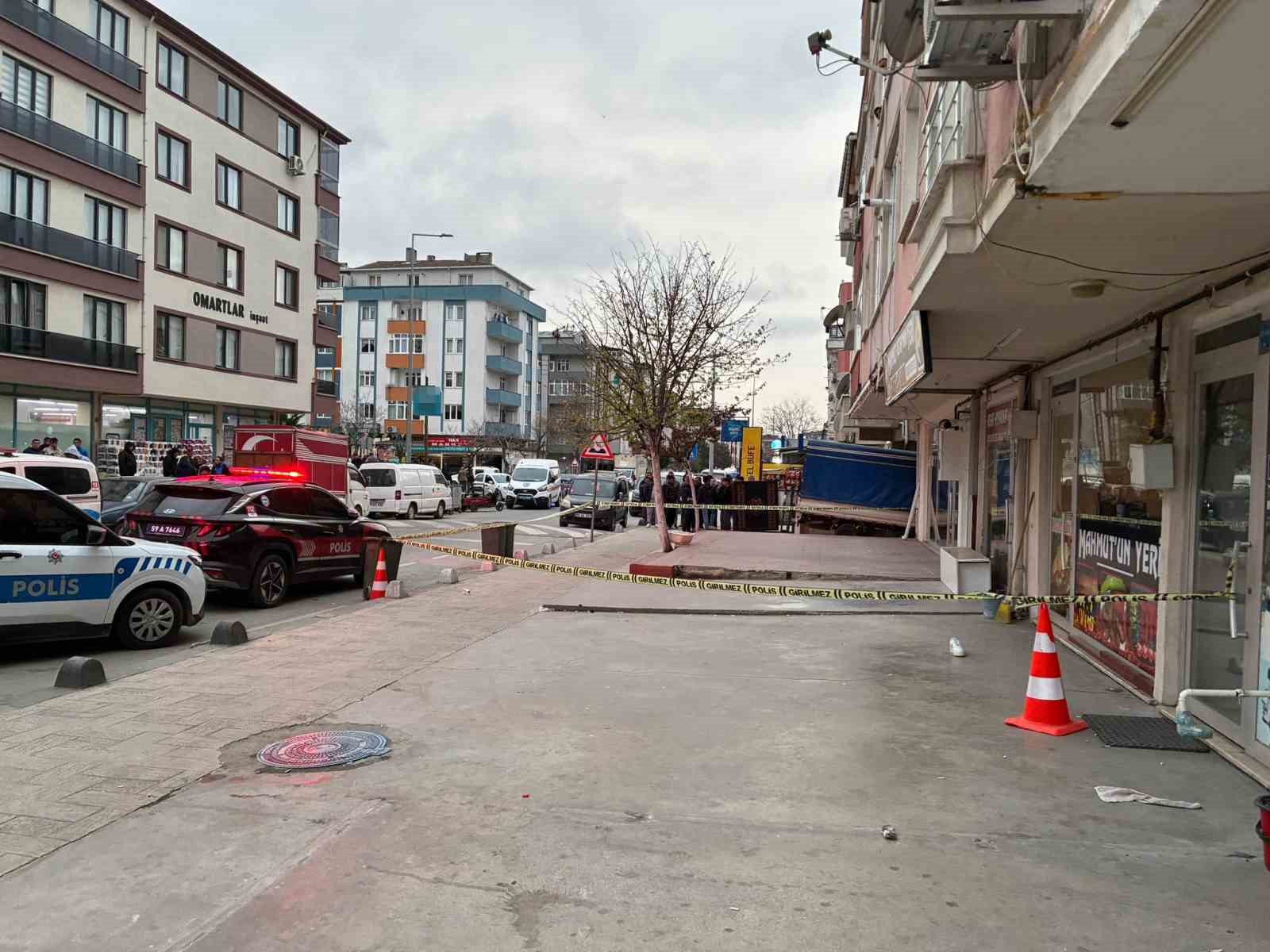 balkondan pompali tufekle husumetlisini vurdu 1 sGhUG8Xn
