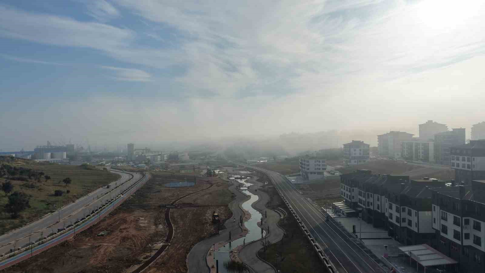 bandirma beyaza burundu sehir yogun sis altinda kaldi 0 sXXu1svO