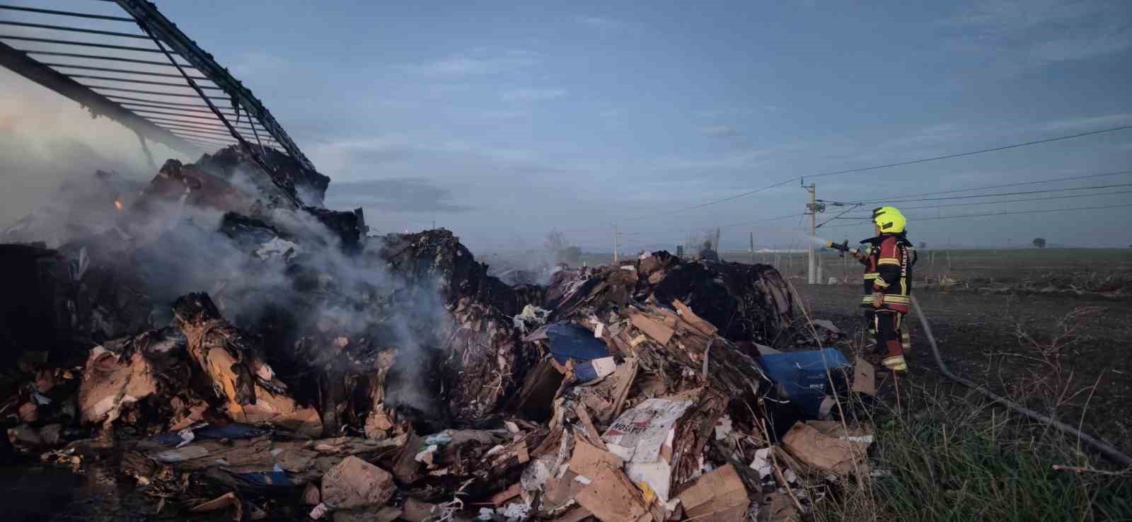 bandirma karayolunda tir dorsesi alev aldi 2 21l6IyZk