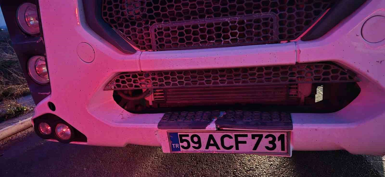 bandirma karayolunda tir dorsesi alev aldi 6 7mcVi8h8